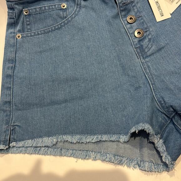 Jack by BB Dakota NWT High Rise Button Fly Denim Shorts. - Picture 3 of 10